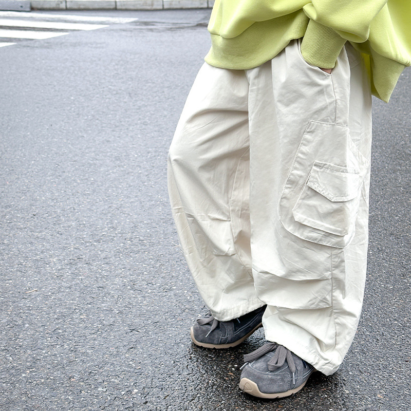 Loose Fitting Workwear In Beige